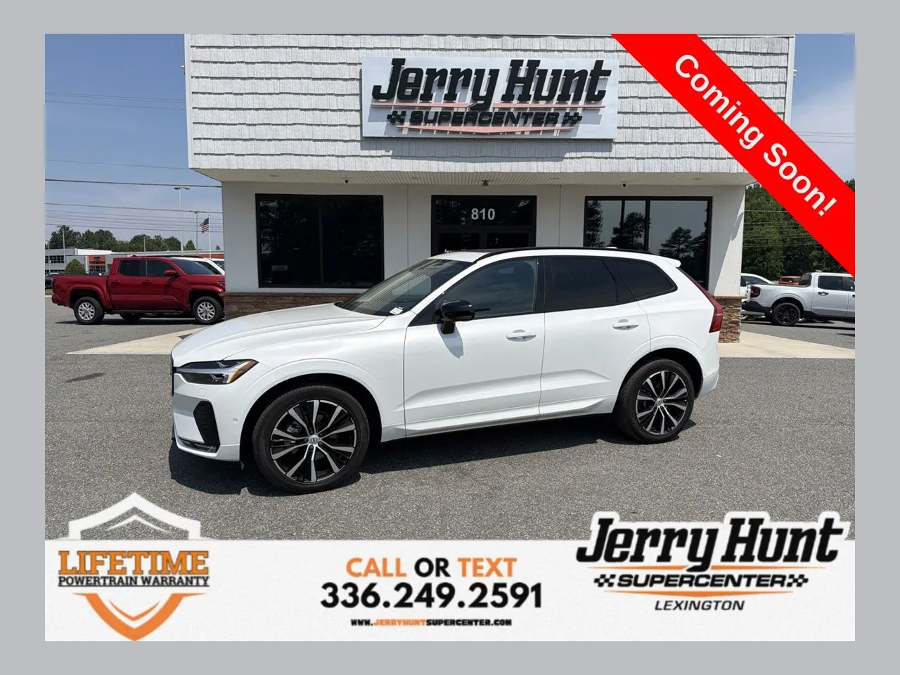 2023 Volvo XC60 B5 Plus Dark Theme AWD's photo