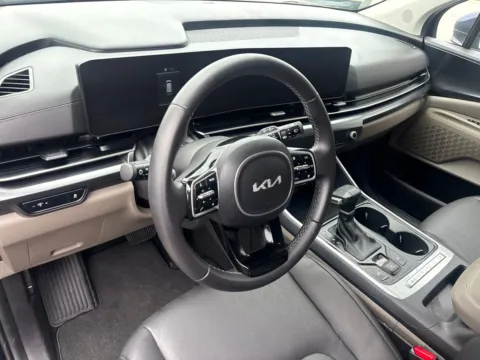 More photos of 2026 Kia Carnival LXS at Jerry Hunt Supercenter - Lexington, NC