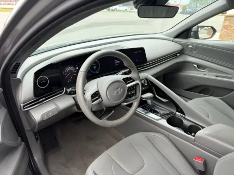 More photos of 2024 Hyundai Elantra SEL at Jerry Hunt Supercenter - Lexington, NC