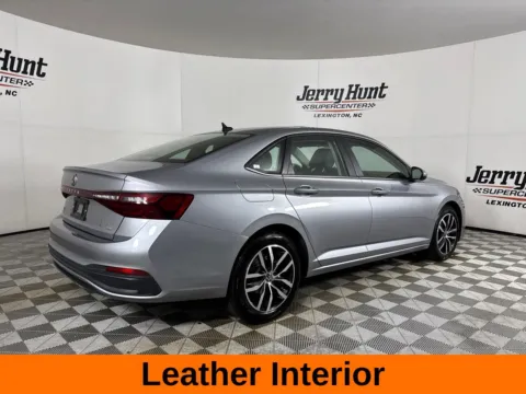More photos of 2025 Volkswagen Jetta 1.5T SE at Jerry Hunt Supercenter - Lexington, NC