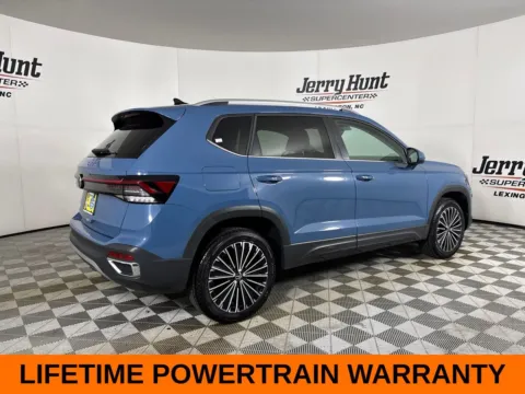 More photos of 2025 Volkswagen Taos 1.5T SE at Jerry Hunt Supercenter - Lexington, NC