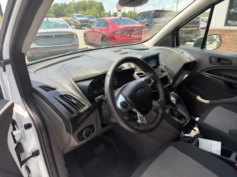 More photos of 2023 Ford Transit Connect XL at Jerry Hunt Supercenter - Lexington, NC