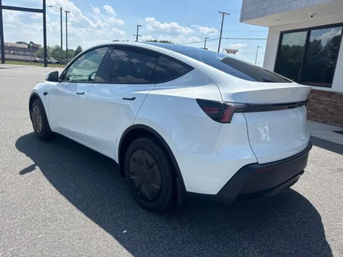 More photos of 2026 Tesla Model Y Long Range at Jerry Hunt Supercenter - Lexington, NC