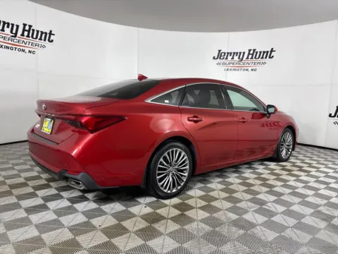 More photos of 2022 Toyota Avalon Limited at Jerry Hunt Supercenter - Lexington, NC