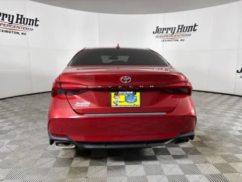More photos of 2022 Toyota Avalon Limited at Jerry Hunt Supercenter - Lexington, NC