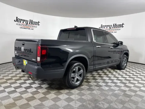 More photos of 2023 Honda Ridgeline RTL-E at Jerry Hunt Supercenter - Lexington, NC