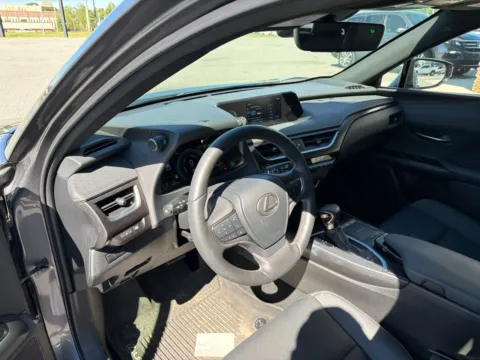 More photos of 2020 Lexus UX 250h Base at Jerry Hunt Supercenter - Lexington, NC