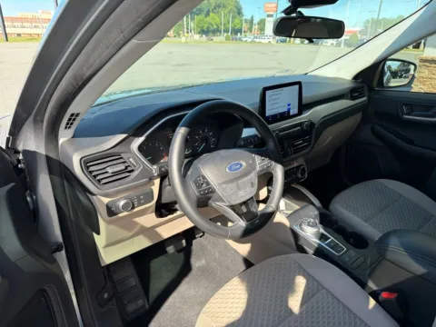 More photos of 2022 Ford Escape SE at Jerry Hunt Supercenter - Lexington, NC