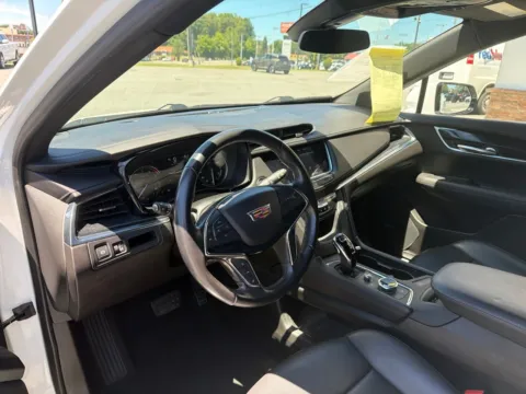 More photos of 2021 Cadillac XT5 Premium Luxury at Jerry Hunt Supercenter - Lexington, NC