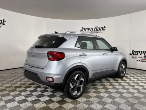 More photos of 2022 Hyundai Venue SEL at Jerry Hunt Supercenter - Lexington, NC