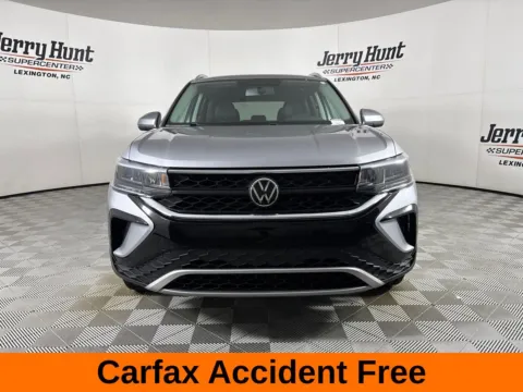 More photos of 2022 Volkswagen Taos 1.5T SE at Jerry Hunt Supercenter - Lexington, NC