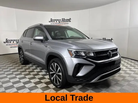 More photos of 2022 Volkswagen Taos 1.5T SE at Jerry Hunt Supercenter - Lexington, NC