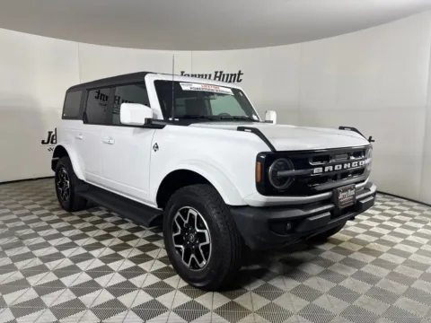 More photos of 2025 Ford Bronco Outer Banks at Jerry Hunt Supercenter - Lexington, NC