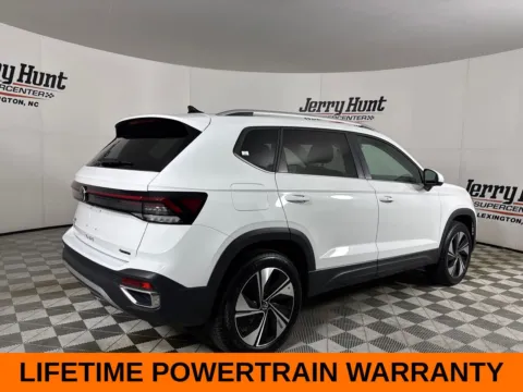 More photos of 2025 Volkswagen Taos 1.5T SE at Jerry Hunt Supercenter - Lexington, NC