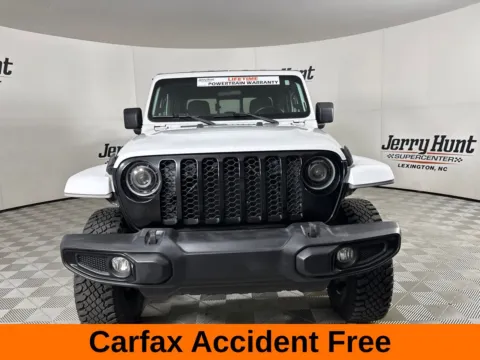 More photos of 2022 Jeep Gladiator Willys at Jerry Hunt Supercenter - Lexington, NC