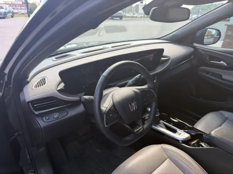 More photos of 2025 Buick Envista Avenir at Jerry Hunt Supercenter - Lexington, NC