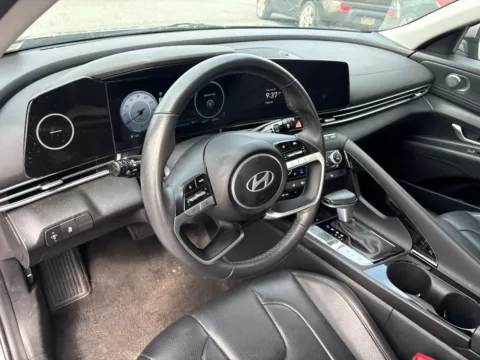 More photos of 2025 Hyundai Elantra Limited at Jerry Hunt Supercenter - Lexington, NC
