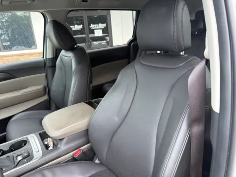 Another view of 2026 Kia Carnival LXS for sale in Lexington, NC at Jerry Hunt Supercenter - Lexington