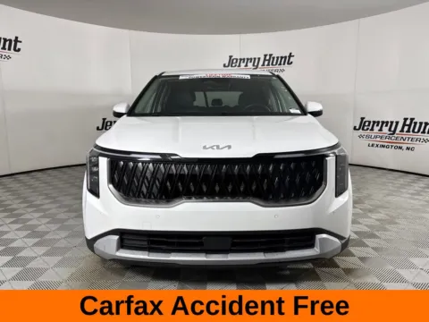More photos of 2026 Kia Carnival LXS at Jerry Hunt Supercenter - Lexington, NC