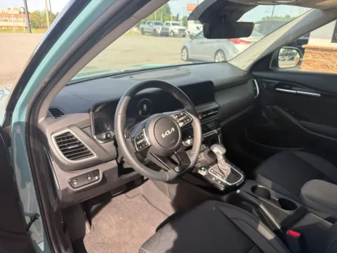 More photos of 2026 Kia Seltos EX at Jerry Hunt Supercenter - Lexington, NC