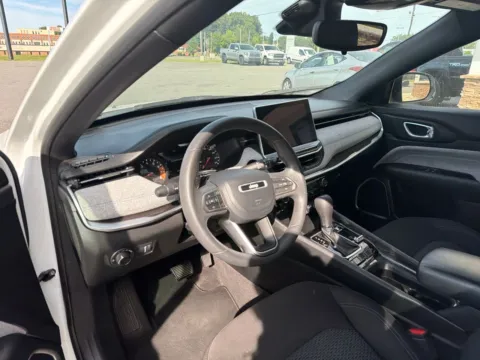 More photos of 2023 Jeep Compass Sport at Jerry Hunt Supercenter - Lexington, NC
