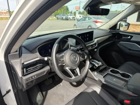 More photos of 2025 Acura MDX at Jerry Hunt Supercenter - Lexington, NC