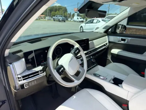 More photos of 2025 Hyundai Santa Fe Hybrid Calligraphy at Jerry Hunt Supercenter - Lexington, NC