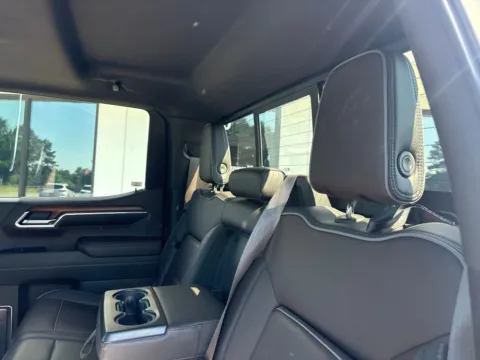 More photos of 2023 GMC Sierra 1500 Denali at Jerry Hunt Supercenter - Lexington, NC