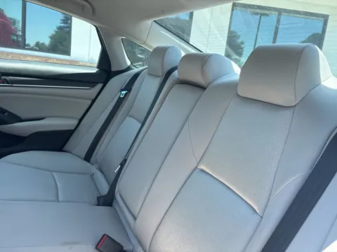 More photos of 2020 Honda Accord LX at Jerry Hunt Supercenter - Lexington, NC