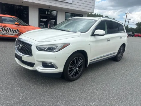 More photos of 2018 INFINITI QX60 at Jerry Hunt Supercenter - Lexington, NC