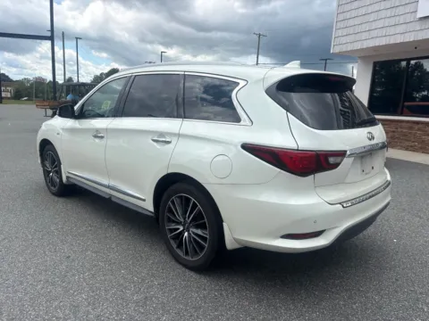 More photos of 2018 INFINITI QX60 at Jerry Hunt Supercenter - Lexington, NC
