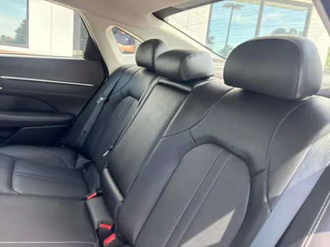 More photos of 2023 Hyundai Sonata Limited at Jerry Hunt Supercenter - Lexington, NC