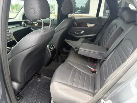 More photos of 2021 Mercedes-Benz GLC 300 at Jerry Hunt Supercenter - Lexington, NC