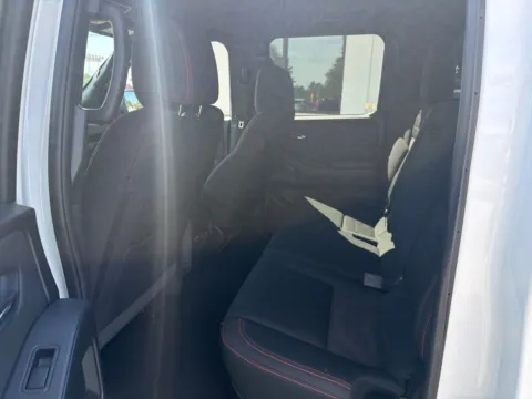 More photos of 2022 Nissan Frontier PRO-4X at Jerry Hunt Supercenter - Lexington, NC