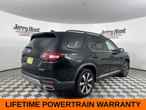 More photos of 2025 Honda Pilot Touring at Jerry Hunt Supercenter - Lexington, NC