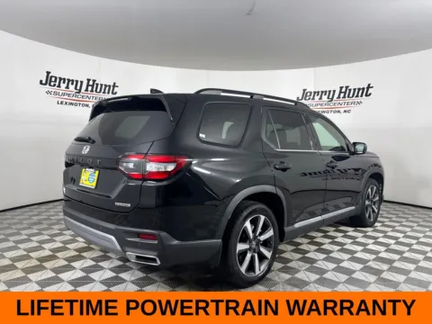 More photos of 2025 Honda Pilot Touring at Jerry Hunt Supercenter - Lexington, NC