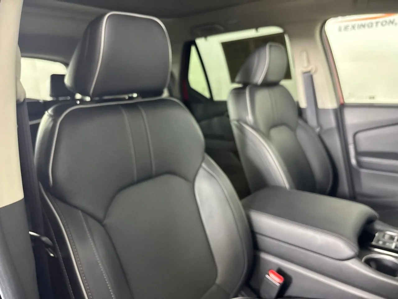 2025 Honda Pilot Elite - Photo 33