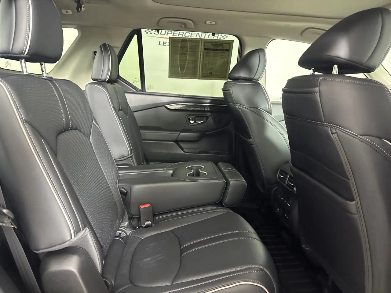2025 Honda Pilot Elite - Photo 30