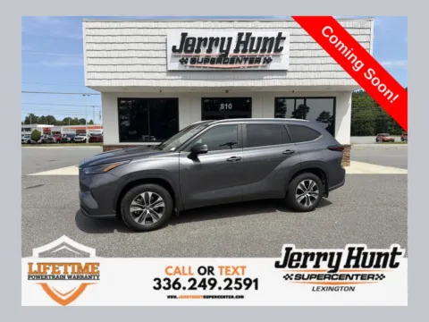 Gray 2024 Toyota Highlander Hybrid XLE for sale in Lexington, NC