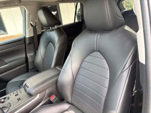 Another view of 2024 Toyota Highlander Hybrid XLE for sale in Lexington, NC at Jerry Hunt Supercenter - Lexington