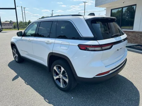 More photos of 2023 Jeep Grand Cherokee 4xe at Jerry Hunt Supercenter - Lexington, NC