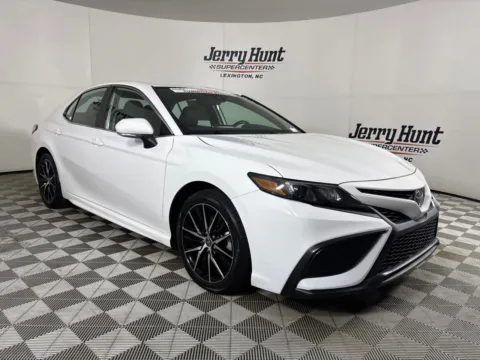 More photos of 2024 Toyota Camry SE at Jerry Hunt Supercenter - Lexington, NC