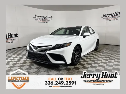 White 2024 Toyota Camry SE for sale in Lexington, NC