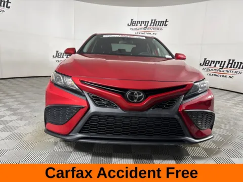 More photos of 2022 Toyota Camry SE at Jerry Hunt Supercenter - Lexington, NC