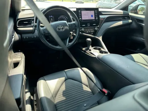 More photos of 2022 Toyota Camry SE at Jerry Hunt Supercenter - Lexington, NC