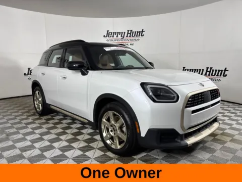 More photos of 2025 MINI Cooper S Countryman Iconic at Jerry Hunt Supercenter - Lexington, NC
