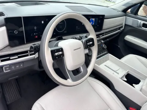 More photos of 2025 Hyundai Santa Fe Calligraphy at Jerry Hunt Supercenter - Lexington, NC