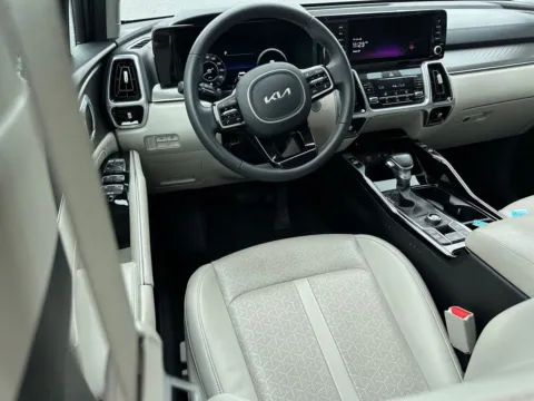 More photos of 2023 Kia Sorento SX at Jerry Hunt Supercenter - Lexington, NC
