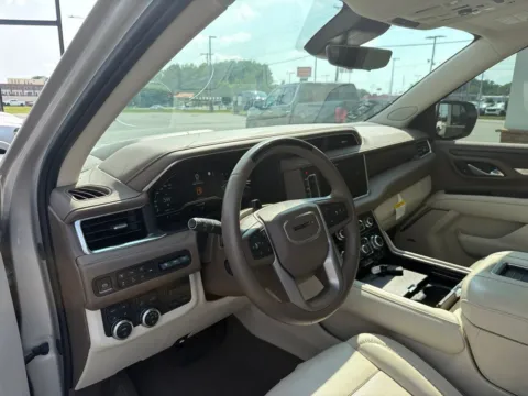 More photos of 2024 GMC Yukon XL Denali at Jerry Hunt Supercenter - Lexington, NC