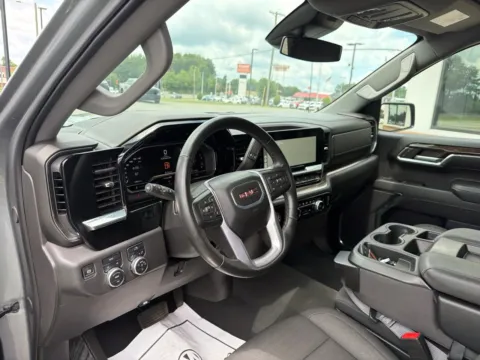 More photos of 2024 GMC Sierra 1500 Elevation at Jerry Hunt Supercenter - Lexington, NC